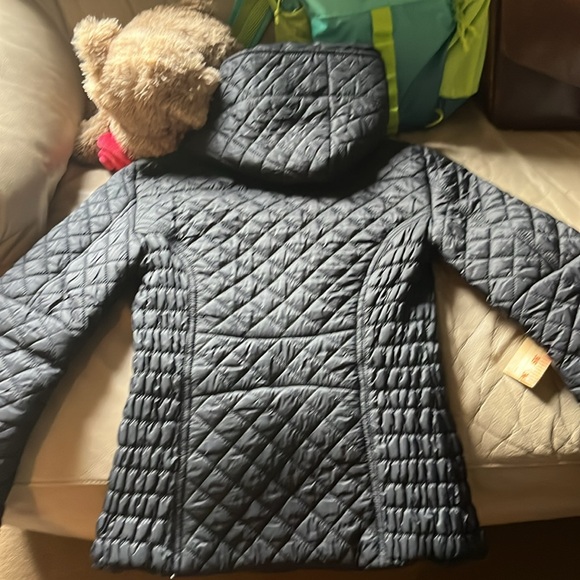 Guess Jackets - Picture 10 of 16